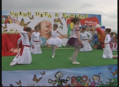 foto_vajzat.jpg_3_jpg