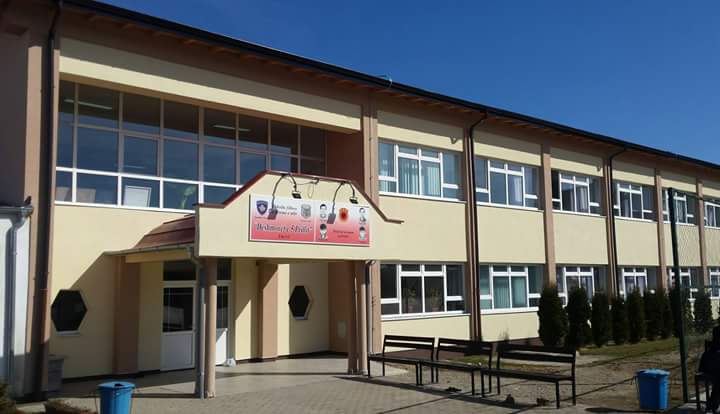 Shkolla e Smirës përfiton një projekt në vlerë 10.000 dollarë nga Banka Botërore