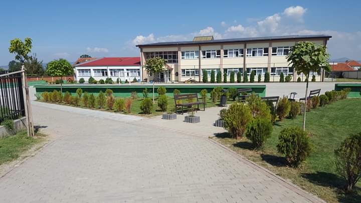 Nxënësit e Smirës të premten mbajnë orë letrare