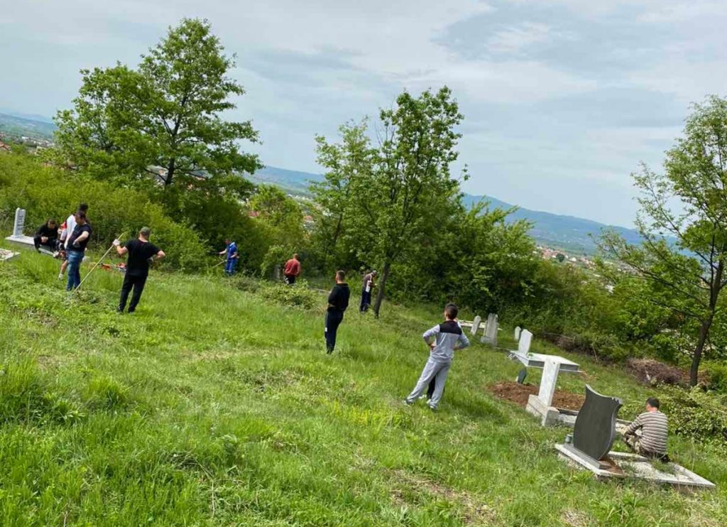 Foto lajm: Pastrohen Varrezat e Bjeshkollavës